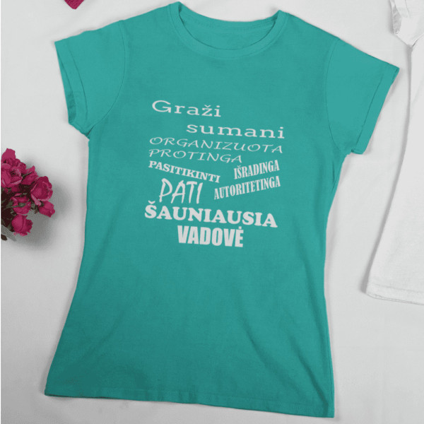 Marškinėliai "Šauniausia vadovė"