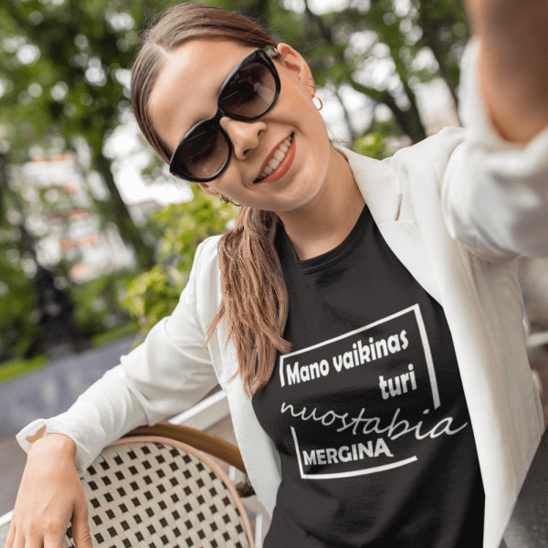 Marškinėliai "Nuostabi mergina" Marškinėliai "Nuostabi mergina"