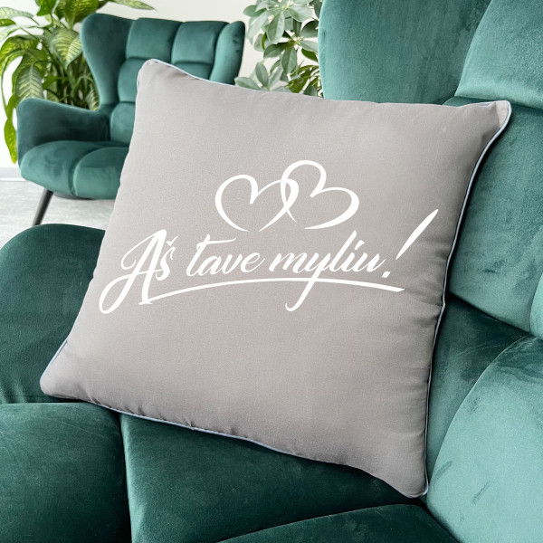Dekoratyvinė pagalvėlė "Aš tave myliu" Dekoratyvinė pagalvėlė "Aš tave myliu"