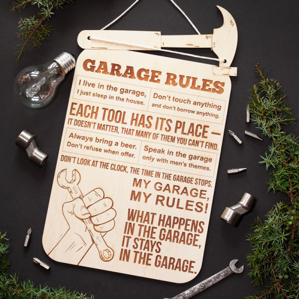 Graviruota medinė lentelė "Garage rules" (anglų kalba) Graviruota medinė lentelė "Garage rules" (anglų kalba)