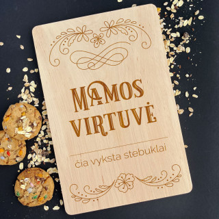 Graviruota medinė pjaustymo lentelė "Mamos virtuvė"
