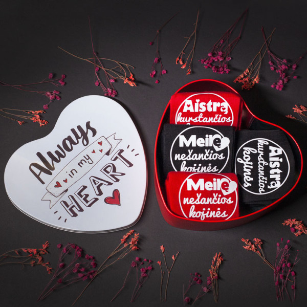 Kojinių rinkinys "Meilę ir aistrą nešančios kojinės" Kojinių rinkinys "Meilę ir aistrą nešančios kojinės"