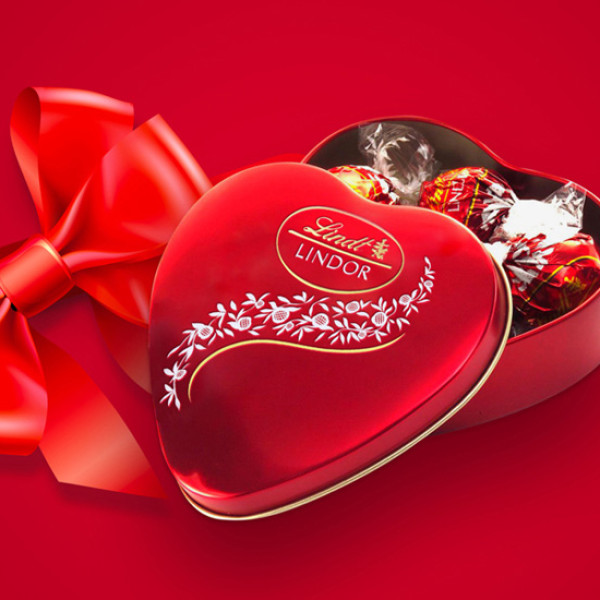 "LINDT LINDOR" širdelė, 62g "LINDT LINDOR" širdelė, 62g