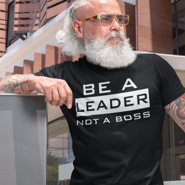 Marškinėliai "Be a leader"