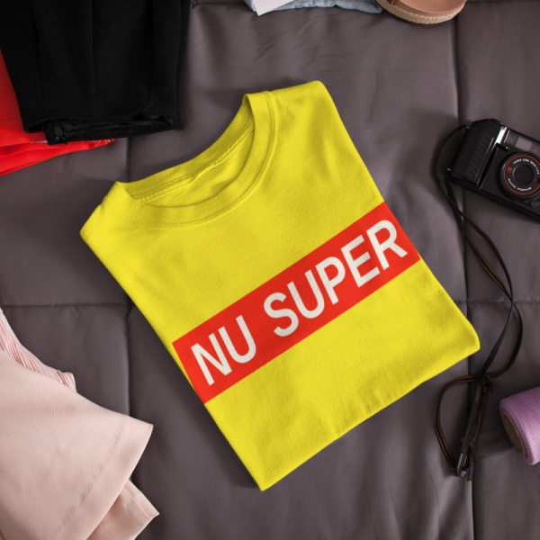Moteriški marškinėliai „NU SUPER“ Moteriški marškinėliai „NU SUPER“