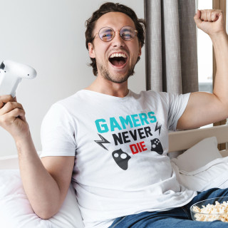 Marškinėliai "Gamers never die"