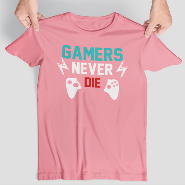 Marškinėliai "Gamers never die"