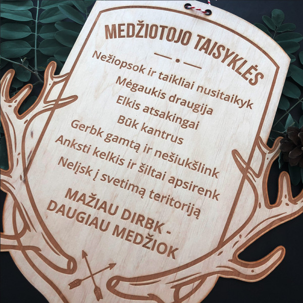 XL Graviruota medinė lentelė "Medžiotojo taisyklės" XL Graviruota medinė lentelė "Medžiotojo taisyklės"