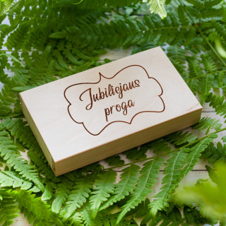 Medinė pinigų dėžutė "Jubiliejaus proga"