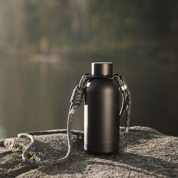 Metalinė termo gertuvė "VINGA Parks" su Jūsų graviruotu tekstu (400ml)