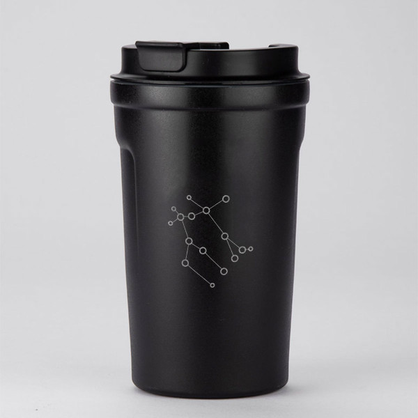 Metalinis termopuodelis "Zodiako žvaigždynas" su Jūsų pasirinktu zodiako ženklu (400ml) Metalinis termopuodelis "Zodiako žvaigždynas" su Jūsų pasirinktu zodiako ženklu (400ml)
