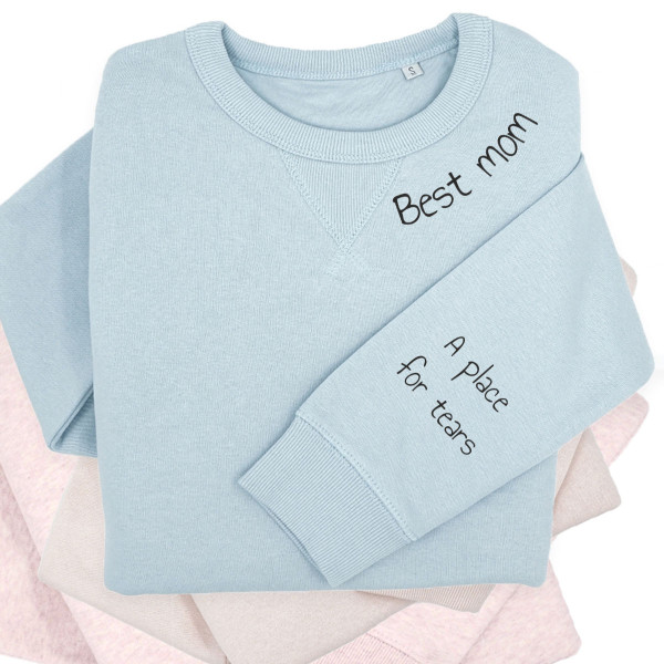 UNISEX pastelinis "Sully" džemperis "Best mom" su spauda ant rankovės UNISEX pastelinis "Sully" džemperis "Best mom" su spauda ant rankovės