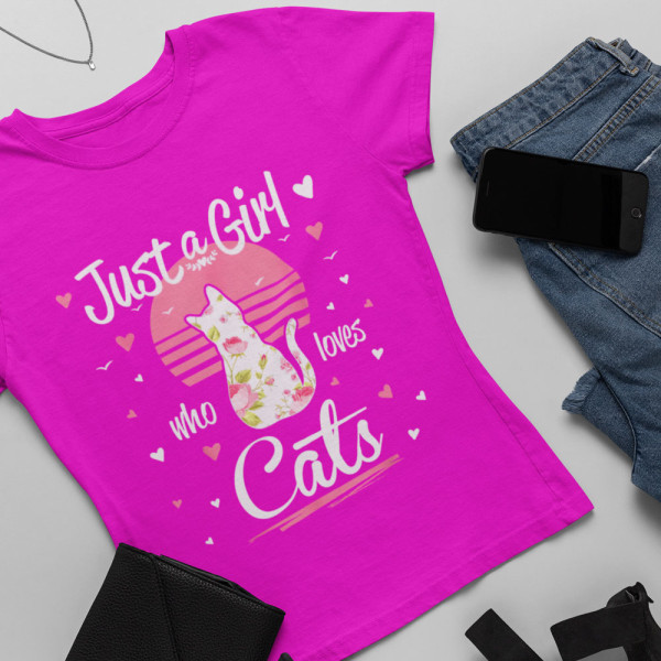 Moteriški marškinėliai "Just a girl who loves cats"
