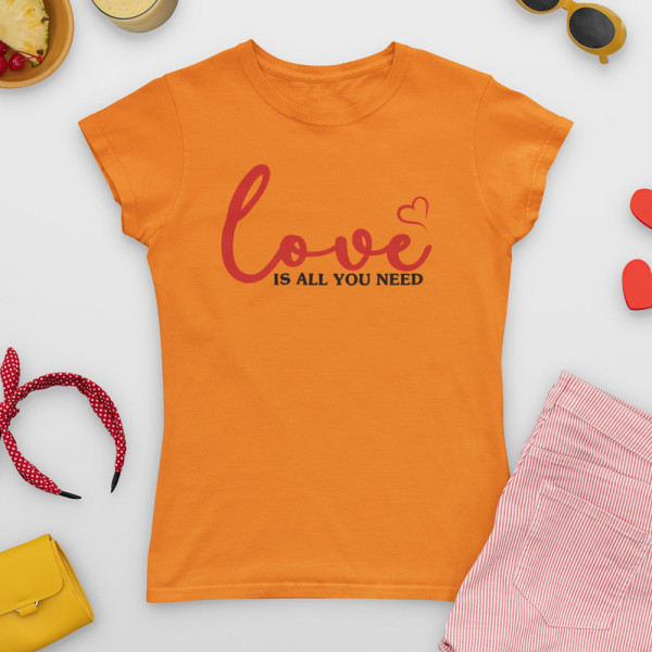 Moteriški marškinėliai "Love is all you need"