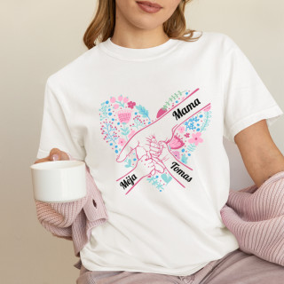 Moteriški marškinėliai "Mamos širdis" su pasirinktais vaikų vardais Moteriški marškinėliai "Mamos širdis" su pasirinktais vaikų vardais