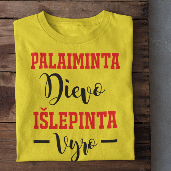 Moteriški marškinėliai "Palaiminta Dievo, išlepinta vyro" Moteriški marškinėliai "Palaiminta Dievo, išlepinta vyro"