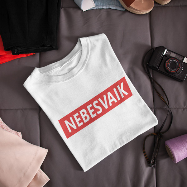 Moteriški marškinėliai „Nebesvaik“ Moteriški marškinėliai „Nebesvaik“