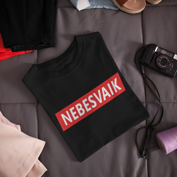 Moteriški marškinėliai „Nebesvaik“ Moteriški marškinėliai „Nebesvaik“