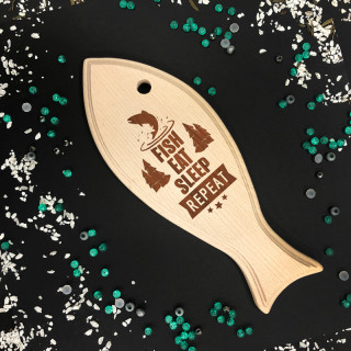 MINI graviruota medinė pjaustymo lentelė "Fish, eat, sleep. REPEAT"