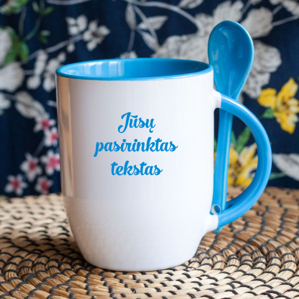 Puodelis su šaukšteliu ir Jūsų pasirinktu užrašu Puodelis su šaukšteliu ir Jūsų pasirinktu užrašu