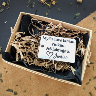 Raktų pakabukas "Myliu Tave labiau" su pasirinktu vardu