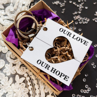 Raktų pakabukų komplektas "Our love, our hope"