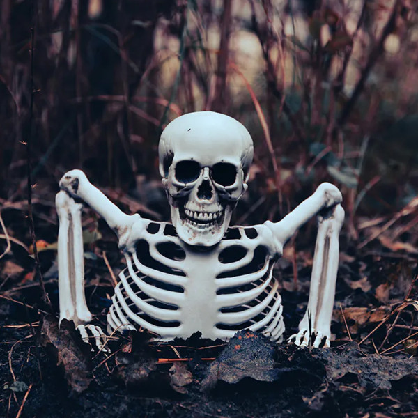 Dekoracija "Skeletas iš kapo", 20cm